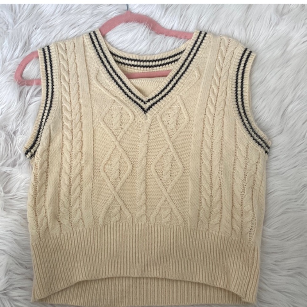 Sweater vest
